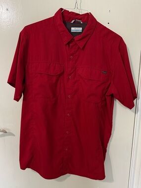 Columbia Men's Red Short-Sleeve Button-Down Camp Shirt